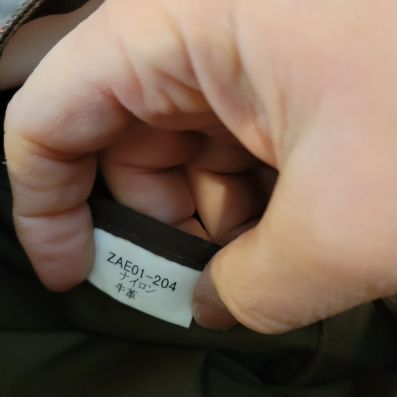 ๐RARE Blue Label Red Burberry NWOT in Mint Condition Shoulder Bag๐ - Picture 9 of 13